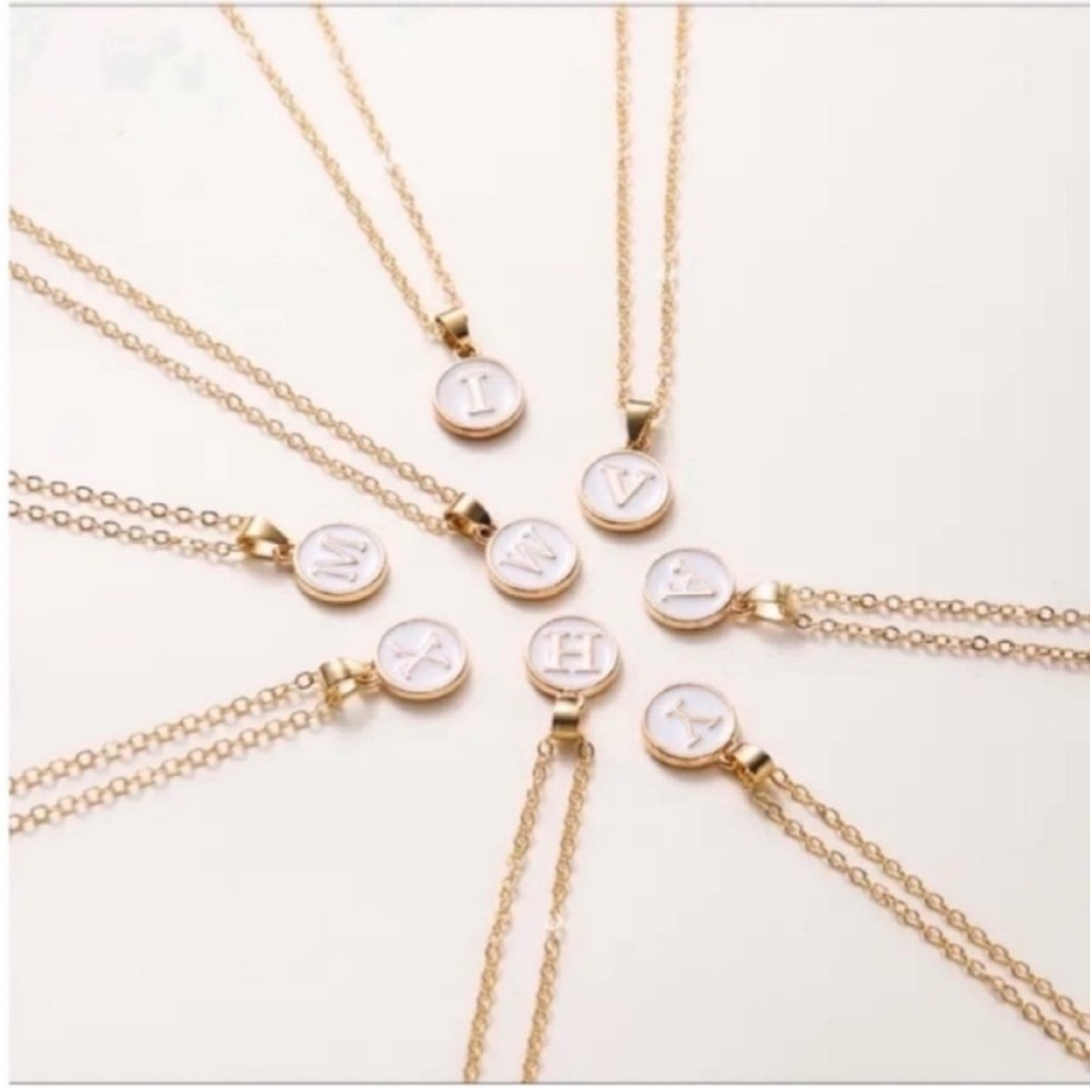 NWOT Gold Initial Pendant Necklace - Picture 2 of 5